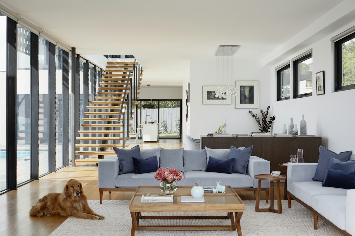 Jacksonville interior with with textured wallcovering